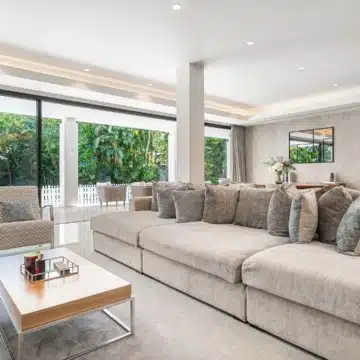 Stunning villa located in the prestigious and highly sought-after El Herrojo, Benahavís Picture 7