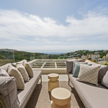 Modern six-bedroom villa situated in the gated community of Lomas de La Quinta, Benahavis Picture 36