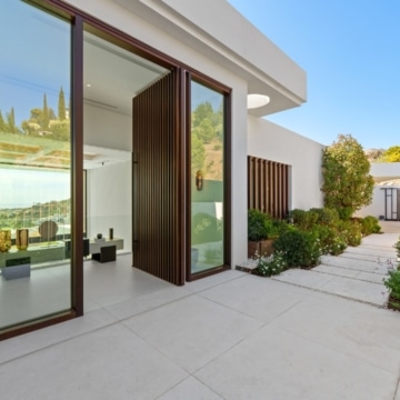 Modern six-bedroom villa situated in the gated community of Lomas de La Quinta, Benahavis Picture 37