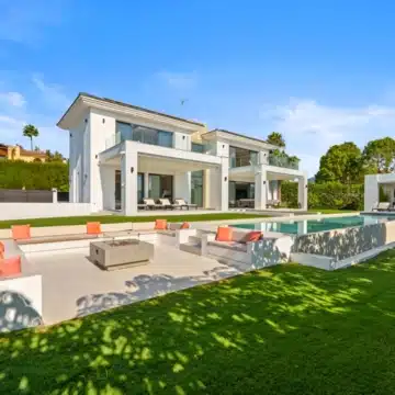 Contemporary villa designed for modern living in La Quinta, Benahavis Picture 31