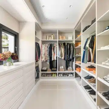 Stunning villa located in the prestigious and highly sought-after El Herrojo, Benahavís Picture 27