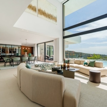 Modern six-bedroom villa situated in the gated community of Lomas de La Quinta, Benahavis Picture 0