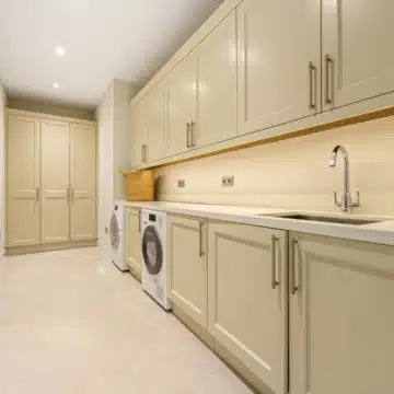 Contemporary villa designed for modern living in La Quinta, Benahavis Picture 11