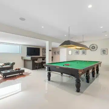 Stunning villa located in the prestigious and highly sought-after El Herrojo, Benahavís Picture 9