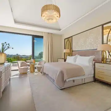 Contemporary villa designed for modern living in La Quinta, Benahavis Picture 42