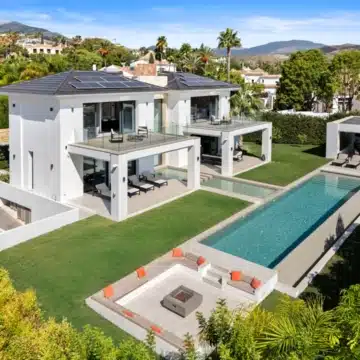 Contemporary villa designed for modern living in La Quinta, Benahavis Picture 46