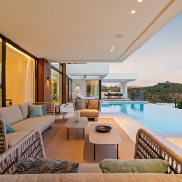 Modern six-bedroom villa situated in the gated community of Lomas de La Quinta, Benahavis Picture 4