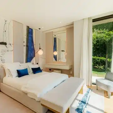 Extraordinary villa with stunning views in the prestigious La Quinta, Benahavis Picture 21