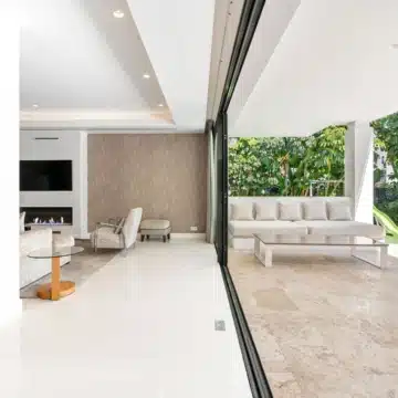 Stunning villa located in the prestigious and highly sought-after El Herrojo, Benahavís Picture 6