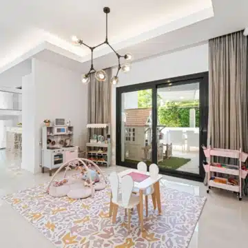 Stunning villa located in the prestigious and highly sought-after El Herrojo, Benahavís Picture 18