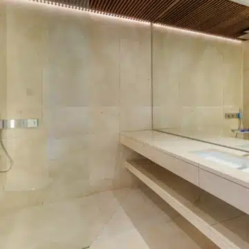 Extraordinary villa with stunning views in the prestigious La Quinta, Benahavis Picture 52