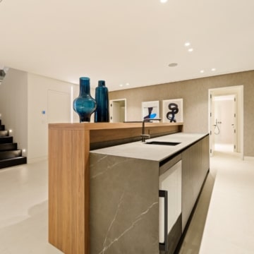 Modern six-bedroom villa situated in the gated community of Lomas de La Quinta, Benahavis Picture 30