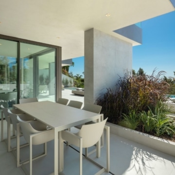 New built 5-bedroom villa within the prestigious gated community of Los Flamingos, Benahavis Picture 8