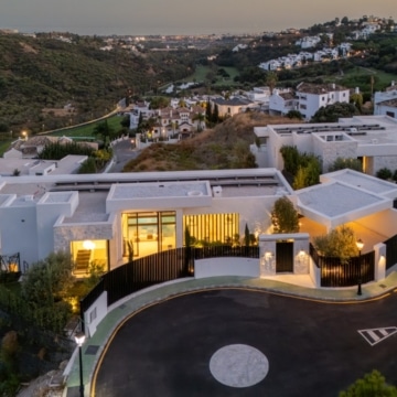 Modern six-bedroom villa situated in the gated community of Lomas de La Quinta, Benahavis Picture 59