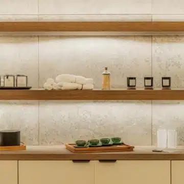 Extraordinary villa with stunning views in the prestigious La Quinta, Benahavis Picture 11