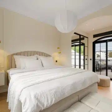 Contemporary villa in the residential neighbourhood of Monte Biarritz, Estepona Picture 3