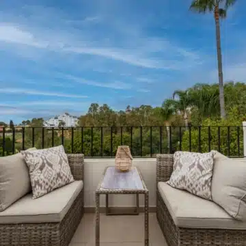 Contemporary villa in the residential neighbourhood of Monte Biarritz, Estepona Picture 6