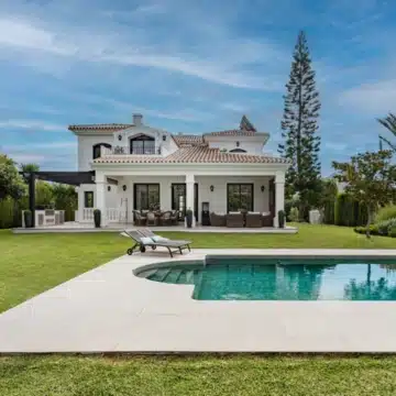 Contemporary villa in the residential neighbourhood of Monte Biarritz, Estepona Picture 29