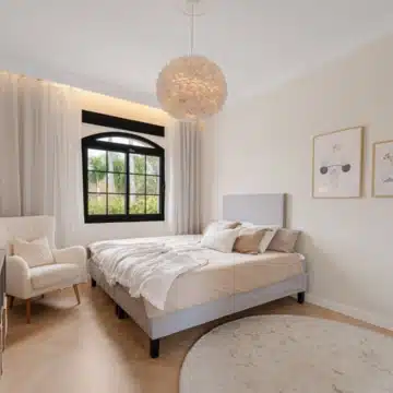 Contemporary villa in the residential neighbourhood of Monte Biarritz, Estepona Picture 23