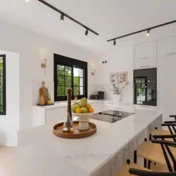 Contemporary villa in the residential neighbourhood of Monte Biarritz, Estepona Picture 9