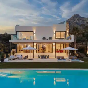 New built villa of 5 bedrooms with breathtaking sea views in Marbella Hill Club, Marbella Picture 27