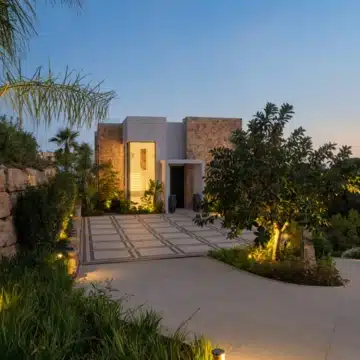 New built villa of 5 bedrooms with breathtaking sea views in Marbella Hill Club, Marbella Picture 29