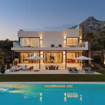 New built villa of 5 bedrooms with breathtaking sea views in Marbella Hill Club, Marbella Picture 30