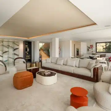 New built villa of 5 bedrooms with breathtaking sea views in Marbella Hill Club, Marbella Picture 18