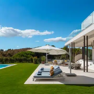 New built villa of 5 bedrooms with breathtaking sea views in Marbella Hill Club, Marbella Picture 21