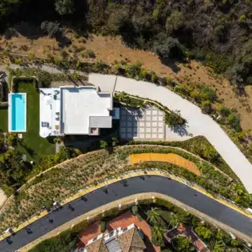 New built villa of 5 bedrooms with breathtaking sea views in Marbella Hill Club, Marbella Picture 25