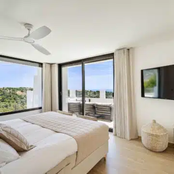 Mediterranean villa in the prestigious enclave of Las Lomas de Nueva Andalucía Picture 19