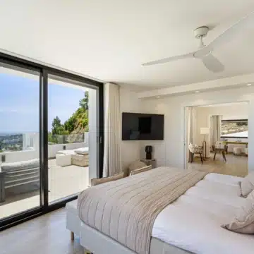 Mediterranean villa in the prestigious enclave of Las Lomas de Nueva Andalucía Picture 20