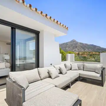 Mediterranean villa in the prestigious enclave of Las Lomas de Nueva Andalucía Picture 22