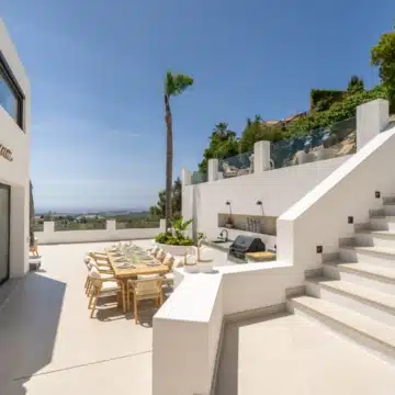 Mediterranean villa in the prestigious enclave of Las Lomas de Nueva Andalucía Picture 30