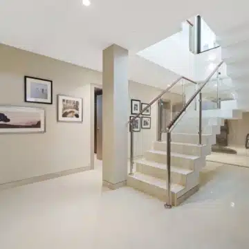 Frontline golf villa with uninterrupted views in the heart of Nueva Andalucía, Marbella Picture 35