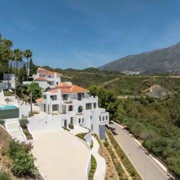 Mediterranean villa in the prestigious enclave of Las Lomas de Nueva Andalucía Picture 40