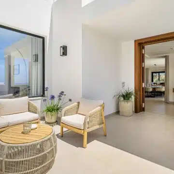 Mediterranean villa in the prestigious enclave of Las Lomas de Nueva Andalucía Picture 13