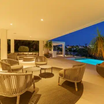 Frontline golf villa with uninterrupted views in the heart of Nueva Andalucía, Marbella Picture 49