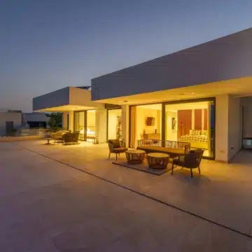 Frontline golf villa with uninterrupted views in the heart of Nueva Andalucía, Marbella Picture 50