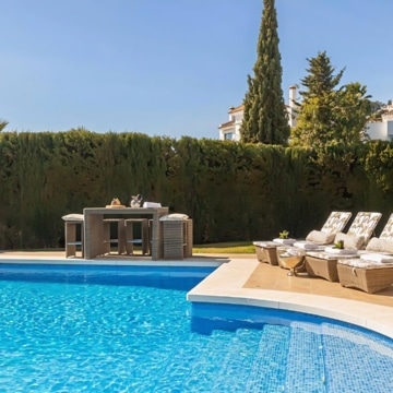Beautiful villa in the sought-after residential community of Paraiso Alto, Benahavis Picture 11