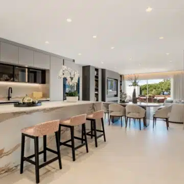 Luxury apartment nestled in an exclusive gated community of Los Monteros palm beach, Marbella Picture 0