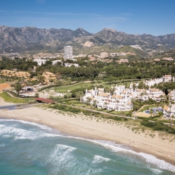 Luxury apartment nestled in an exclusive gated community of Los Monteros palm beach, Marbella Picture 33
