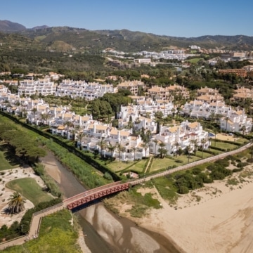 Luxury apartment nestled in an exclusive gated community of Los Monteros palm beach, Marbella Picture 34