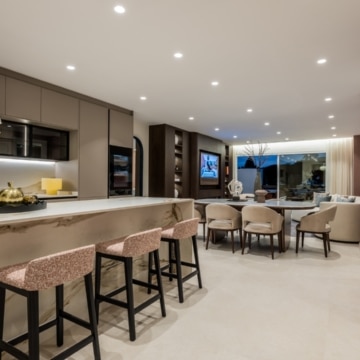 Luxury apartment nestled in an exclusive gated community of Los Monteros palm beach, Marbella Picture 37