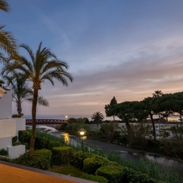 Luxury apartment nestled in an exclusive gated community of Los Monteros palm beach, Marbella Picture 41