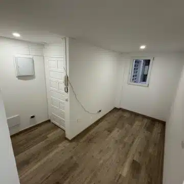 Fully Renovated Apartment with Terrace in Paseo de los Tilos, Málaga Picture 29