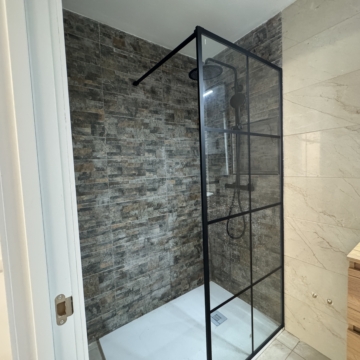 Fully Renovated Apartment with Terrace in Paseo de los Tilos, Málaga Picture 19