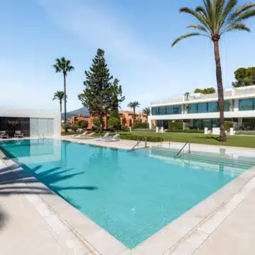 Semi-detached villa with panoramic sea views in the heart of Nueva Andalucía, Marbella Picture 14