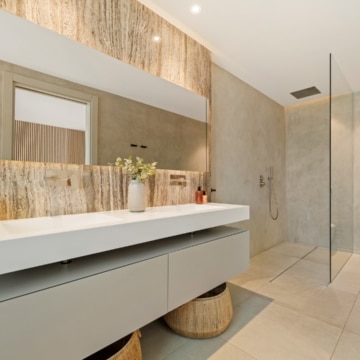 Beautifully presented contemporary villa in the sought-after area of Nueva Andalucía, Marbella Picture 18