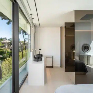 Semi-detached villa with panoramic sea views in the heart of Nueva Andalucía, Marbella Picture 24